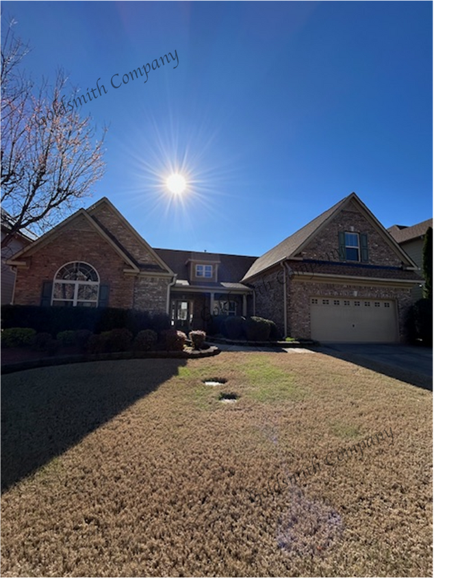 "Spacious 5-Bedroom Retreat with 4 Full Baths in Greenville - 3,400 Sq Ft of Comfort!" - "Spacious 5-Bedroom Retreat with 4 Full Baths in Greenville - 3,400 Sq Ft of Comfort!"