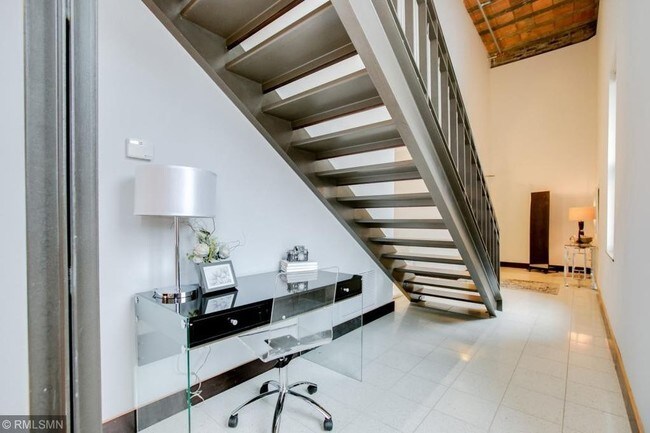 Building Photo - 214 4th Street East, Unit 201