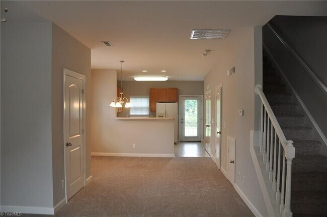 Building Photo - 4505 Brassfield Dr