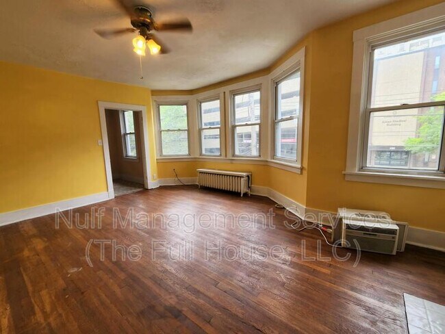 Building Photo - 541 S Aiken Ave