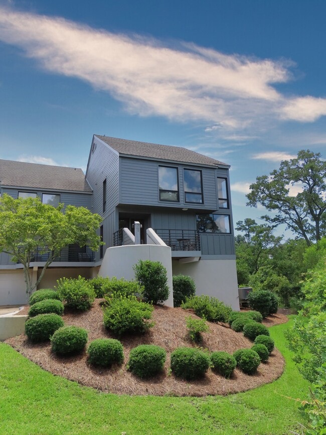 Foto del edificio - 345 Bradley Dr