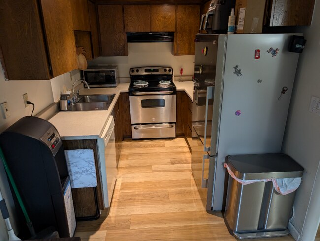 Building Photo - 5883 El Zuparko Dr