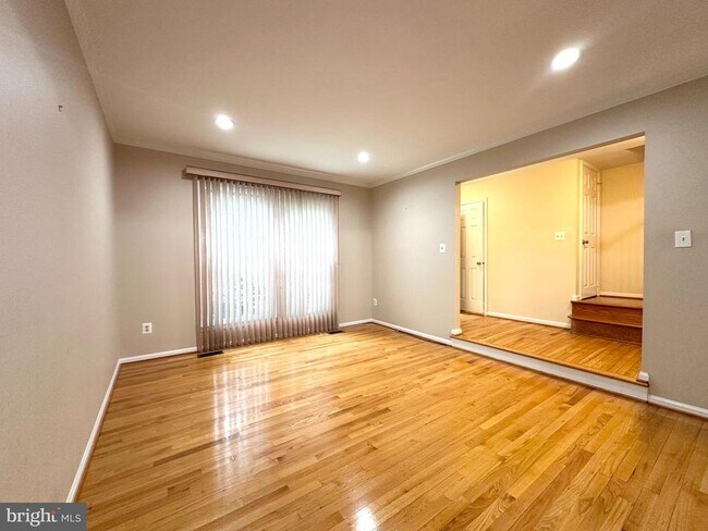 Foto del edificio - 5127 Kenside Ct