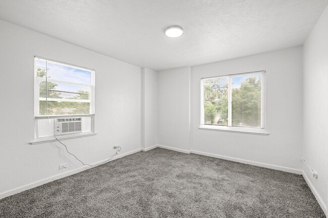 Building Photo - Come check out this beautiful apartment cl...