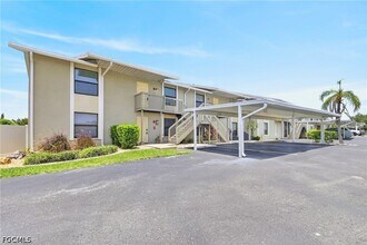 Building Photo - 4708 SW 8th Pl