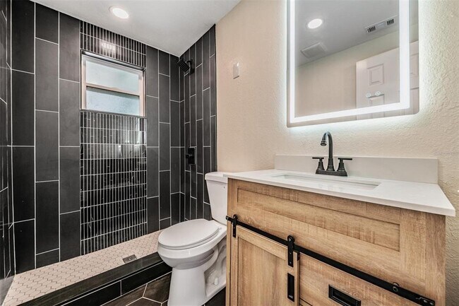 Foto del edificio - 2220 W Ohio Ave