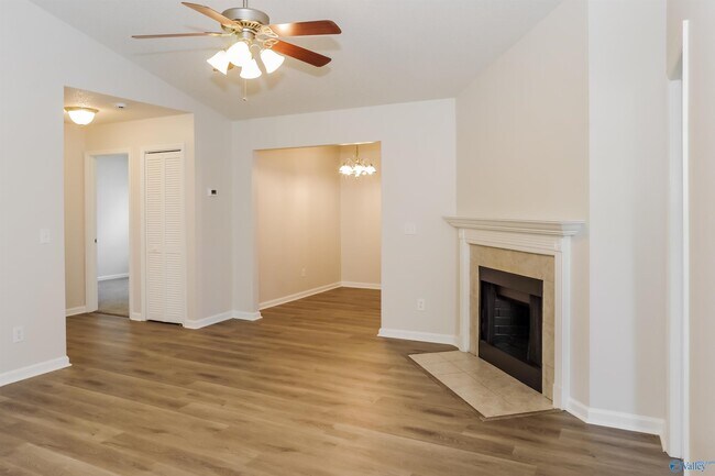 Building Photo - 152 Fox Chase Trail