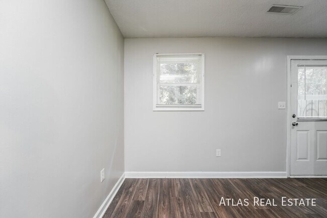 Foto del edificio - 322 Lexington Heights