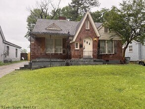 Building Photo - 1026 Stonewall St