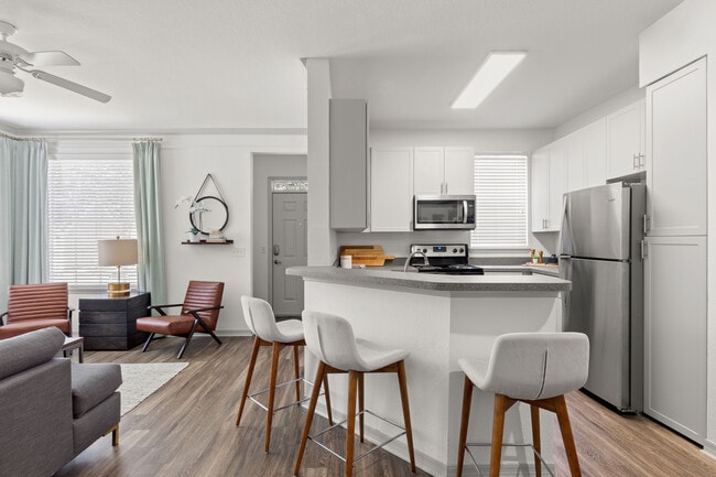 Bright, open living areas made for your lifestyle - Solace Timacuan