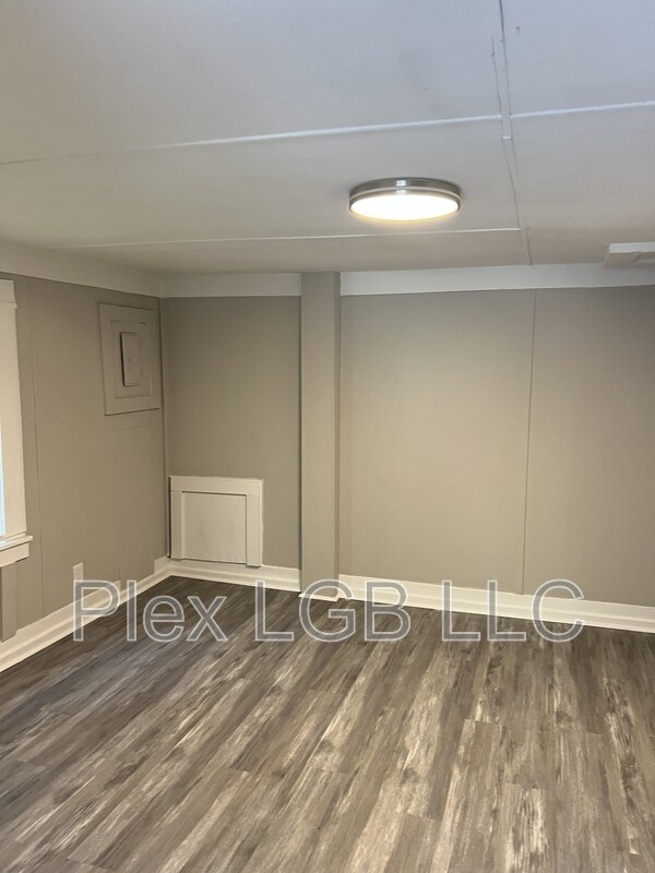 Foto del edificio - 103 Mitchell Ave