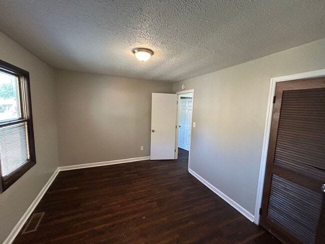Foto del edificio - 3Bed 1 bath home north Huntsville