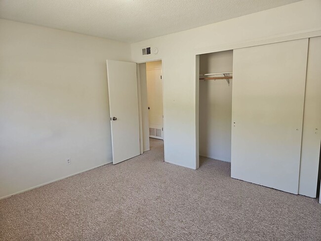 Building Photo - 3155 Rose Ave