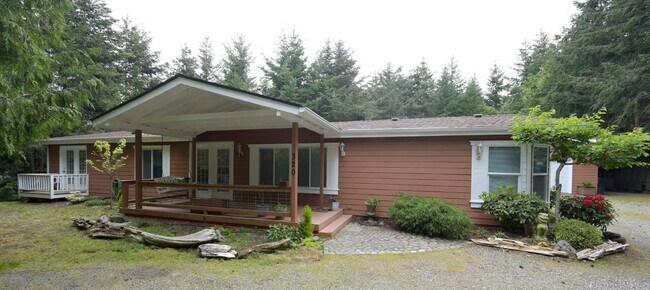 Building Photo - 3 bed 2 bath home in Diamond Point, w/ sho...