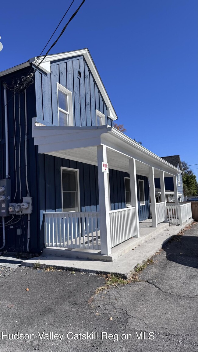 Building Photo - 626 NY-212