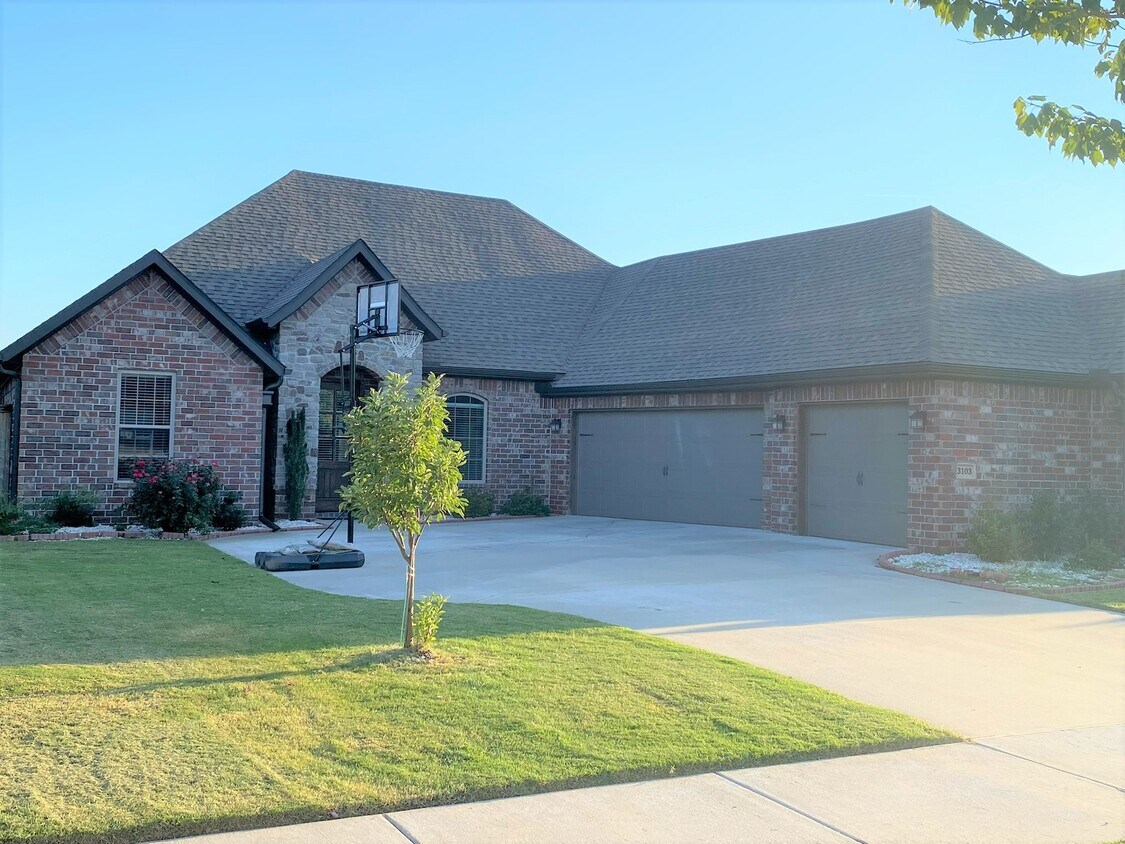 Foto principal - 3103 SW Satinwood Ave