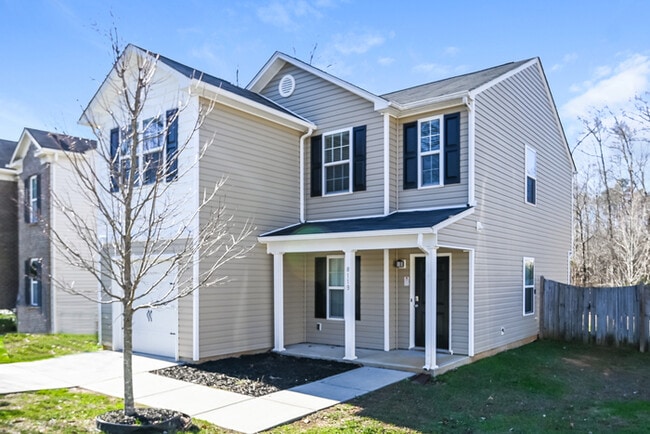 Building Photo - 3 Bedroom Charlotte Home