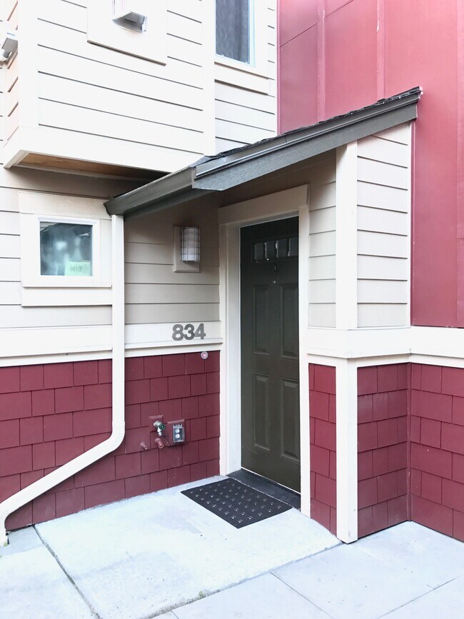 Building Photo - 834 N 145th Ln