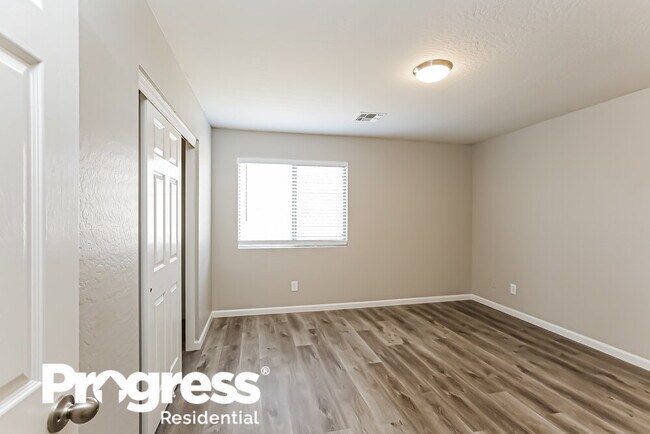 Foto del edificio - 8306 W Superior Ave