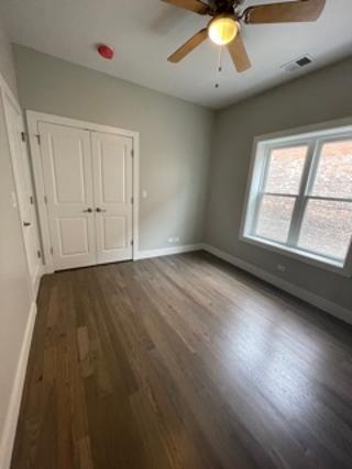 Building Photo - 1347 W 47th St