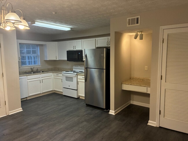 Building Photo - Room in Townhome on Wellington Chase Ct