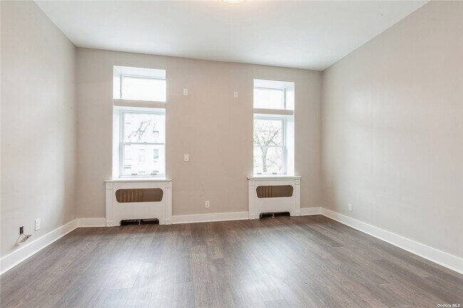 Building Photo - 344 E 116th St