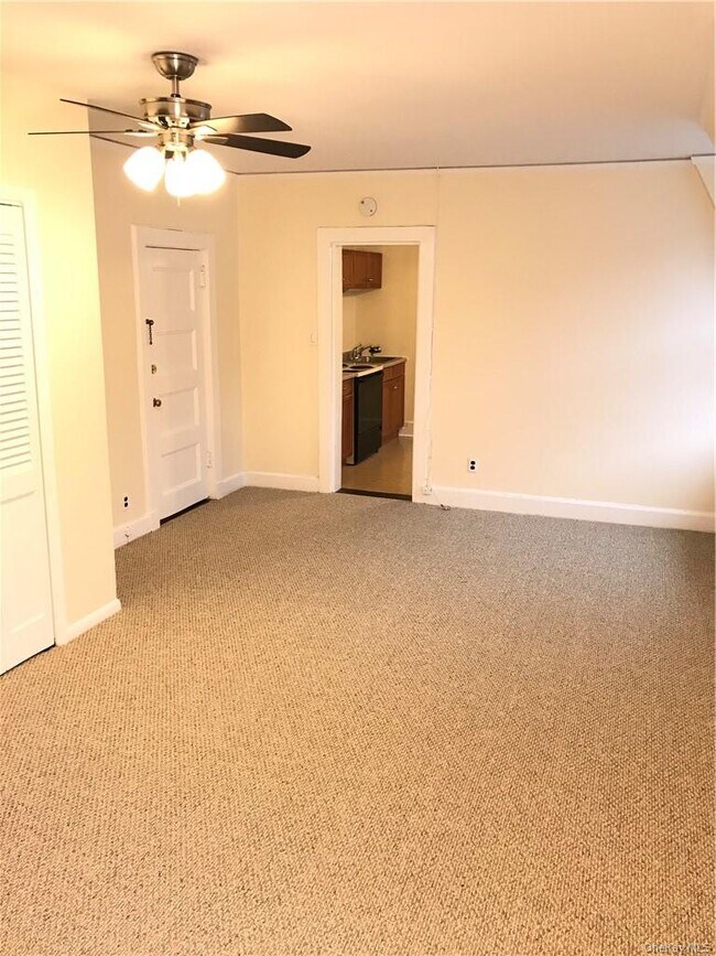 Building Photo - 57 Crows Nest Rd