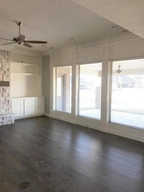 Foto del edificio - 5923 Screaming Eagle Ln