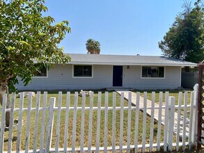 Building Photo - 7773 S Phillips Ave