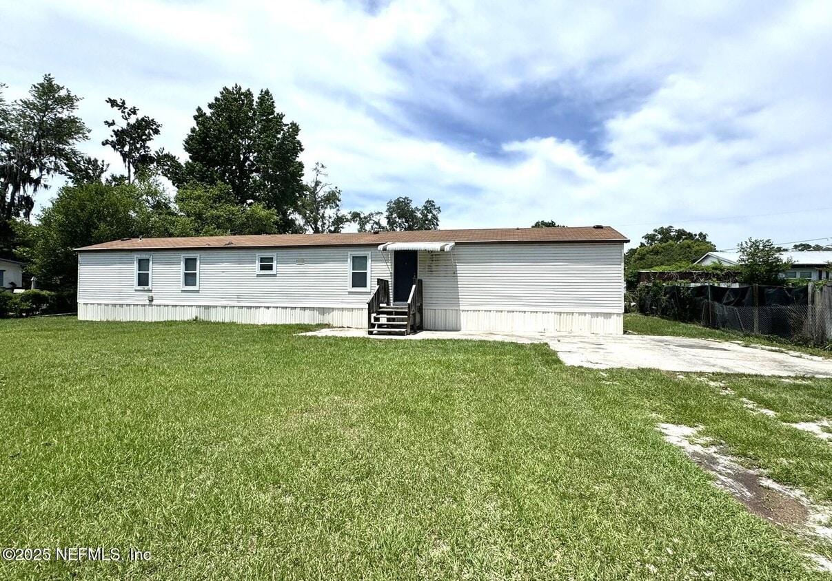 Primary Photo - 7675 Del Rd
