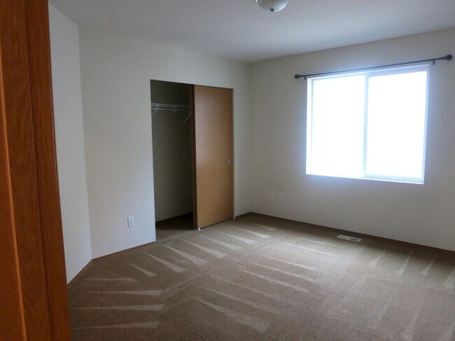 Building Photo - 3 Bedroom 2.5 bath Home in Covington