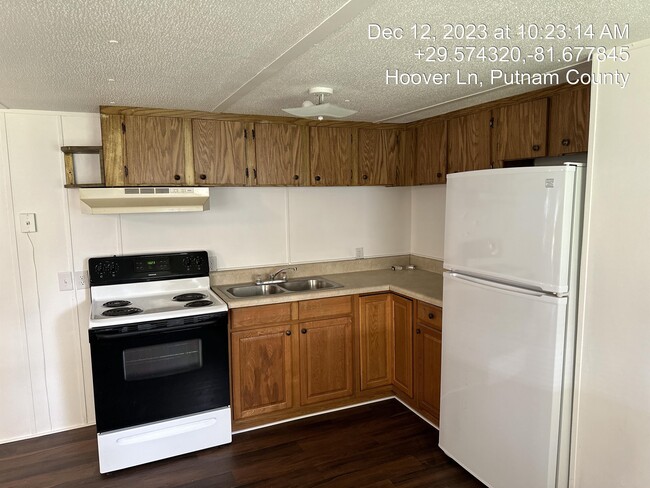 Building Photo - 102 Hoover Ln