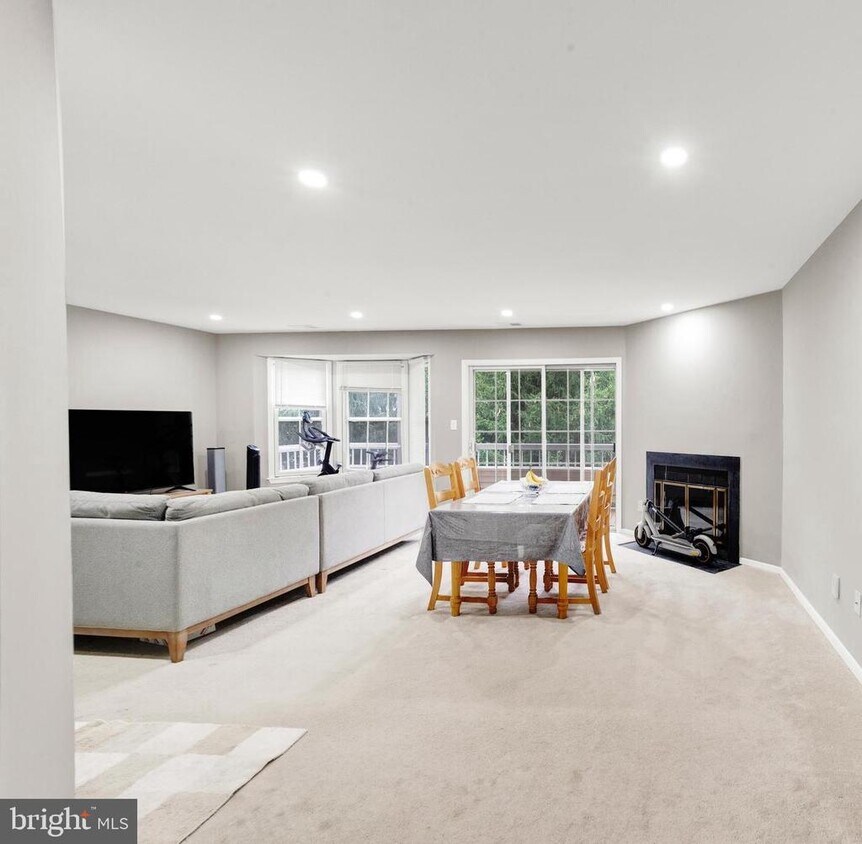 Foto principal - 206 Salem Ct