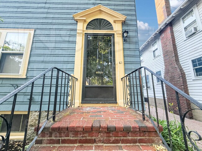 Building Photo - 61 Moraine St