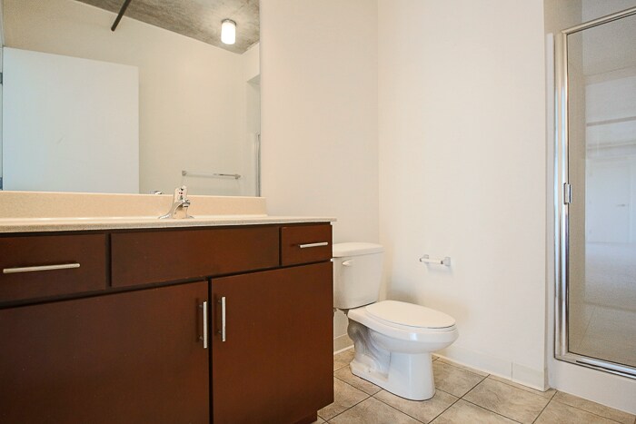 Primary Photo - 755 S Clark St