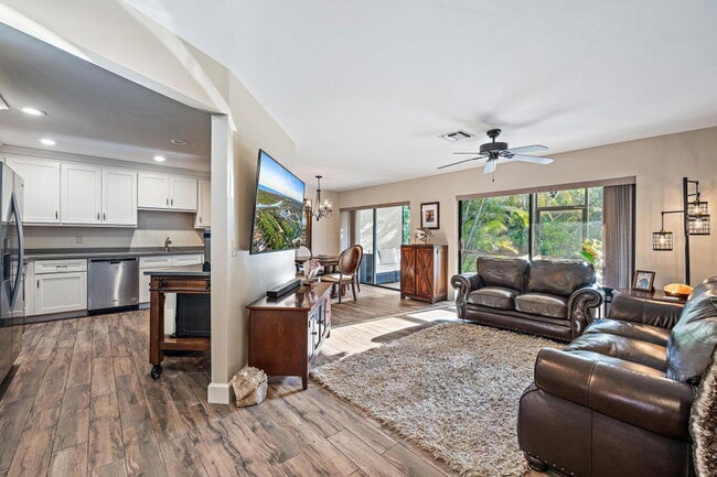 Photo - 25 Lexington Ln W Apartment