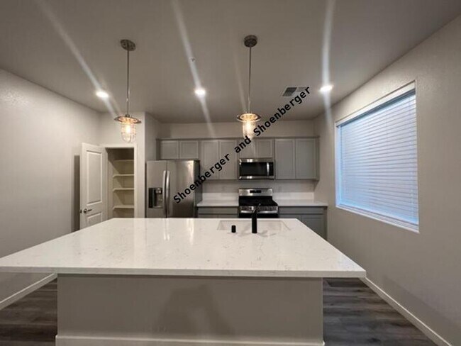 Foto del edificio - 4862 Black Falcon Way