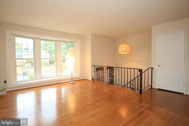Building Photo - 14709 Batavia Dr