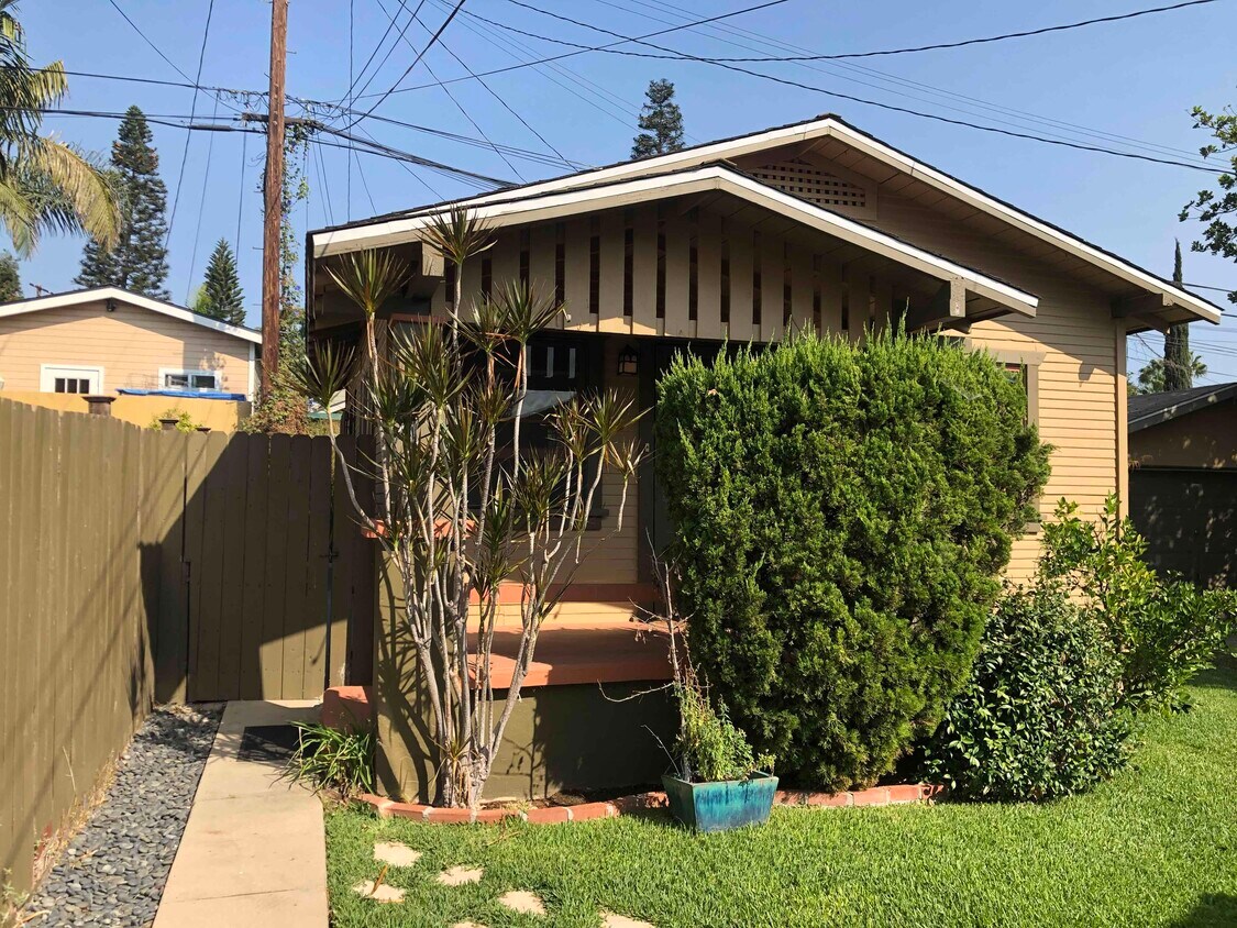 Primary Photo - 4323 Kingswell Ave