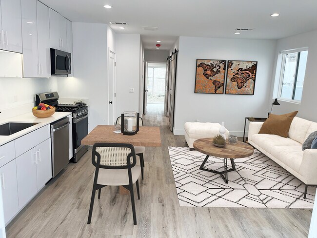 Living room - 1631 Morton Ave