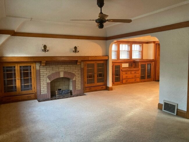 Building Photo - 2569 N 61st St