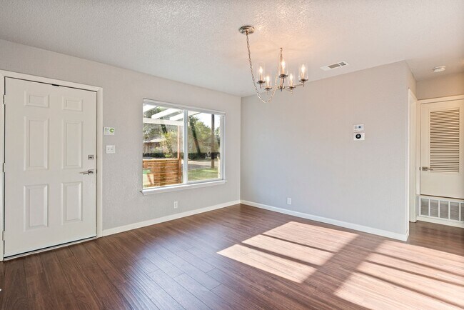 Foto del edificio - Beautiful 3 bedroom, 2 bathroom home in Flournoys Sweetbriar!!!