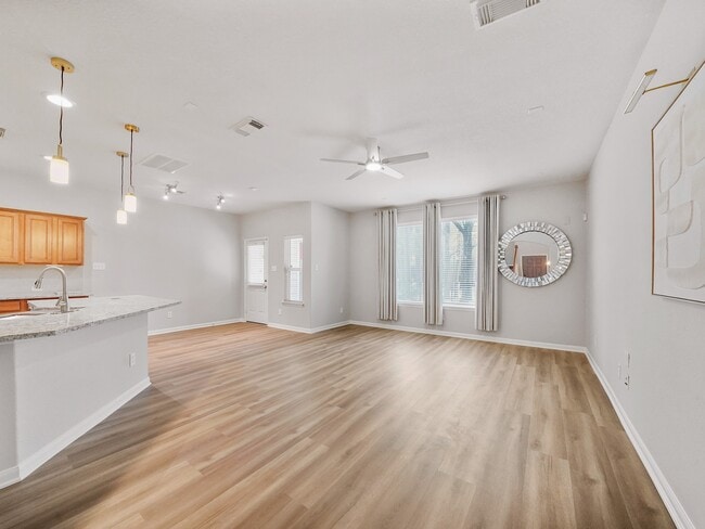 Building Photo - 17814 Arapaho Hill Ln