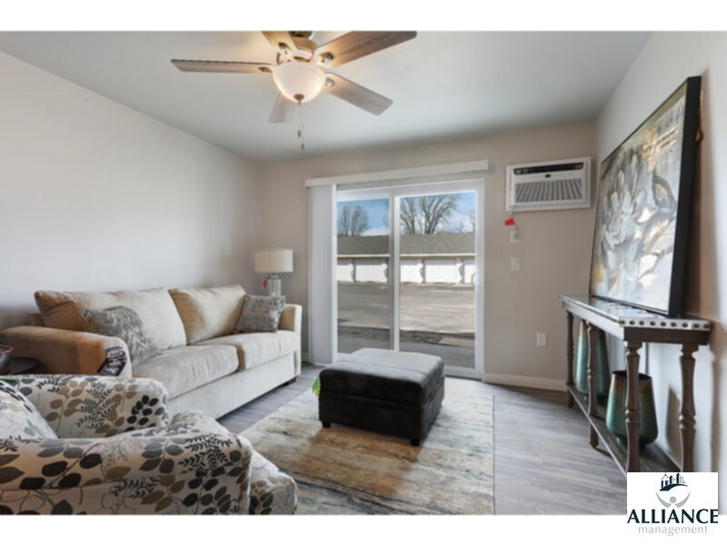 Building Photo - Quarry View Apartments - 2 Bedroom/1 bath ...