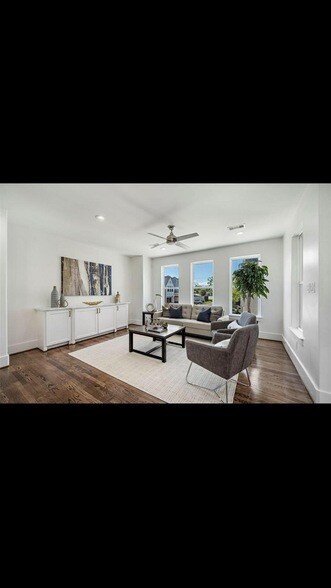 Foto del edificio - 1521 Laird St