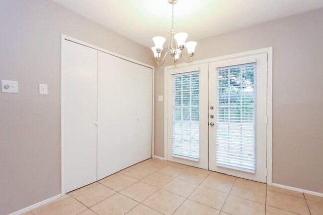 Building Photo - 24203 Beef Canyon Dr