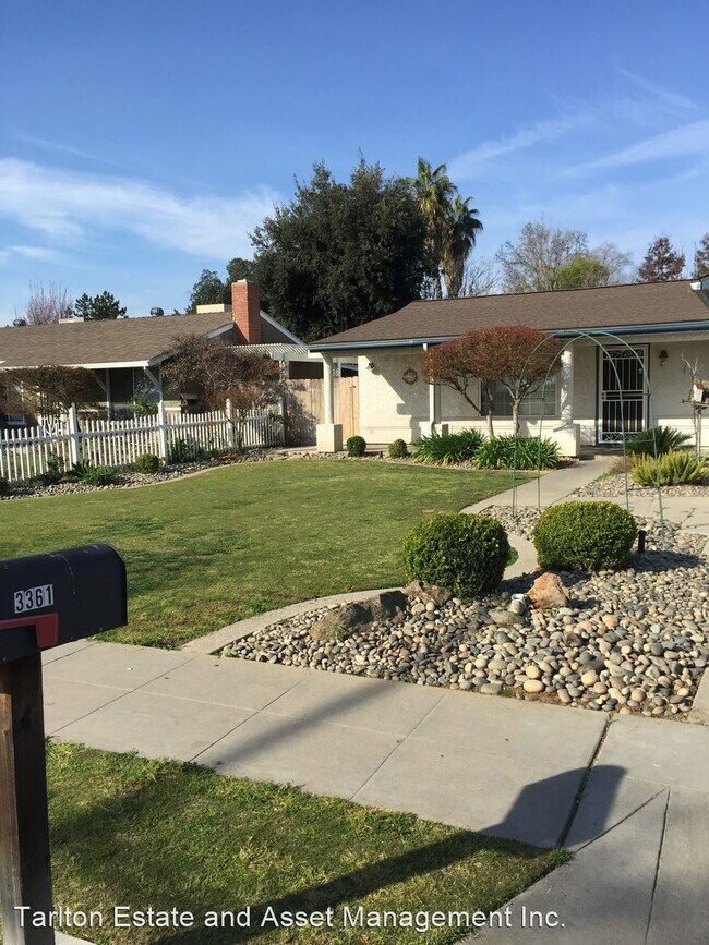Foto del edificio - 2 br, 1 bath House - 3361 N. Fowler Ave.