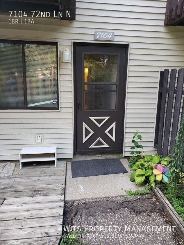 Foto principal - 7104 72nd Ln N