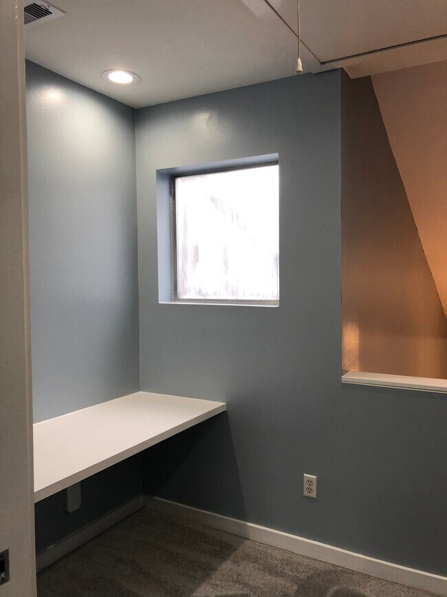 Oficina - 2716 Chenevert St