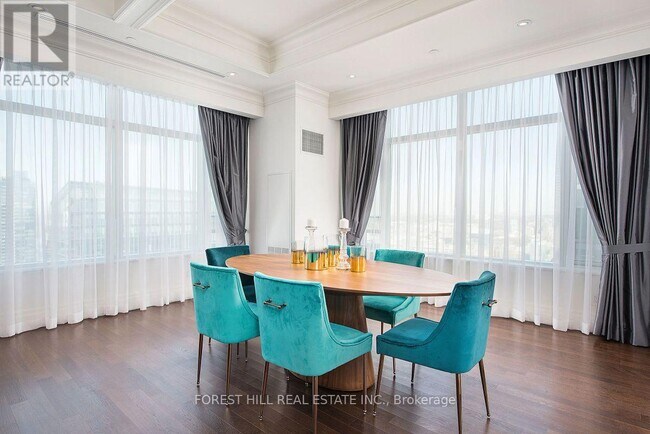 Photo du bâtiment - 311 Bay St.